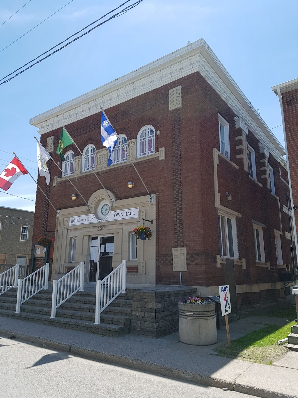 Hôtel de ville Shawville Town Hall | 350 Rue Main, Shawville, QC J0X 2Y0, Canada | Phone: (819) 647-2979