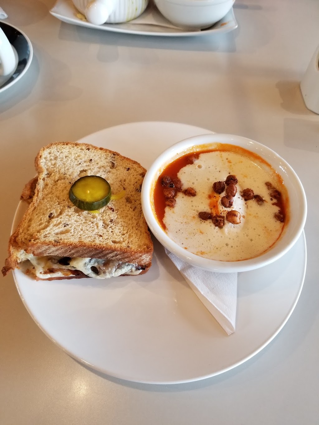 Broxburn Vegetables & Cafe | 5-90008 range Road 210, Lethbridge County, AB T1J 5R9, Canada | Phone: (403) 327-0909