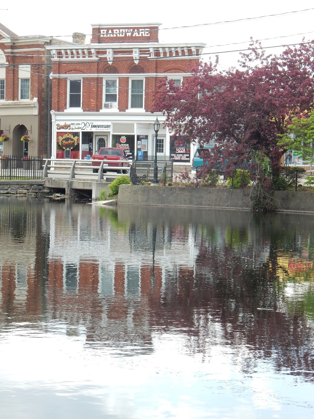 Buckys | 20 Northumberland St, Ayr, ON N0B 1E0, Canada