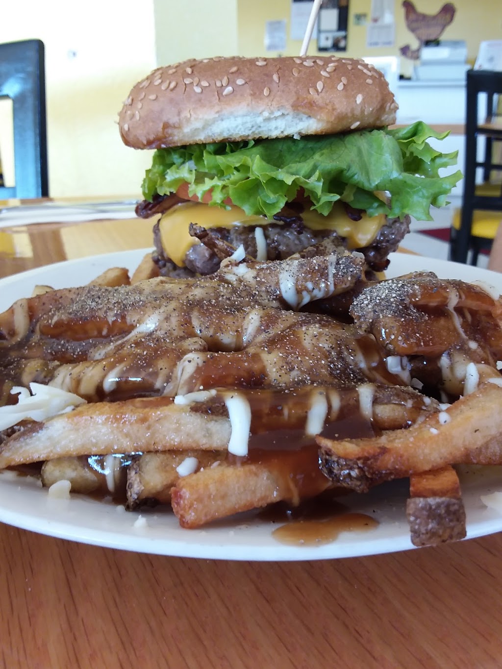 The Roosteraunt | 60 Lombard St, Smiths Falls, ON K7A 5K2, Canada | Phone: (613) 283-7151