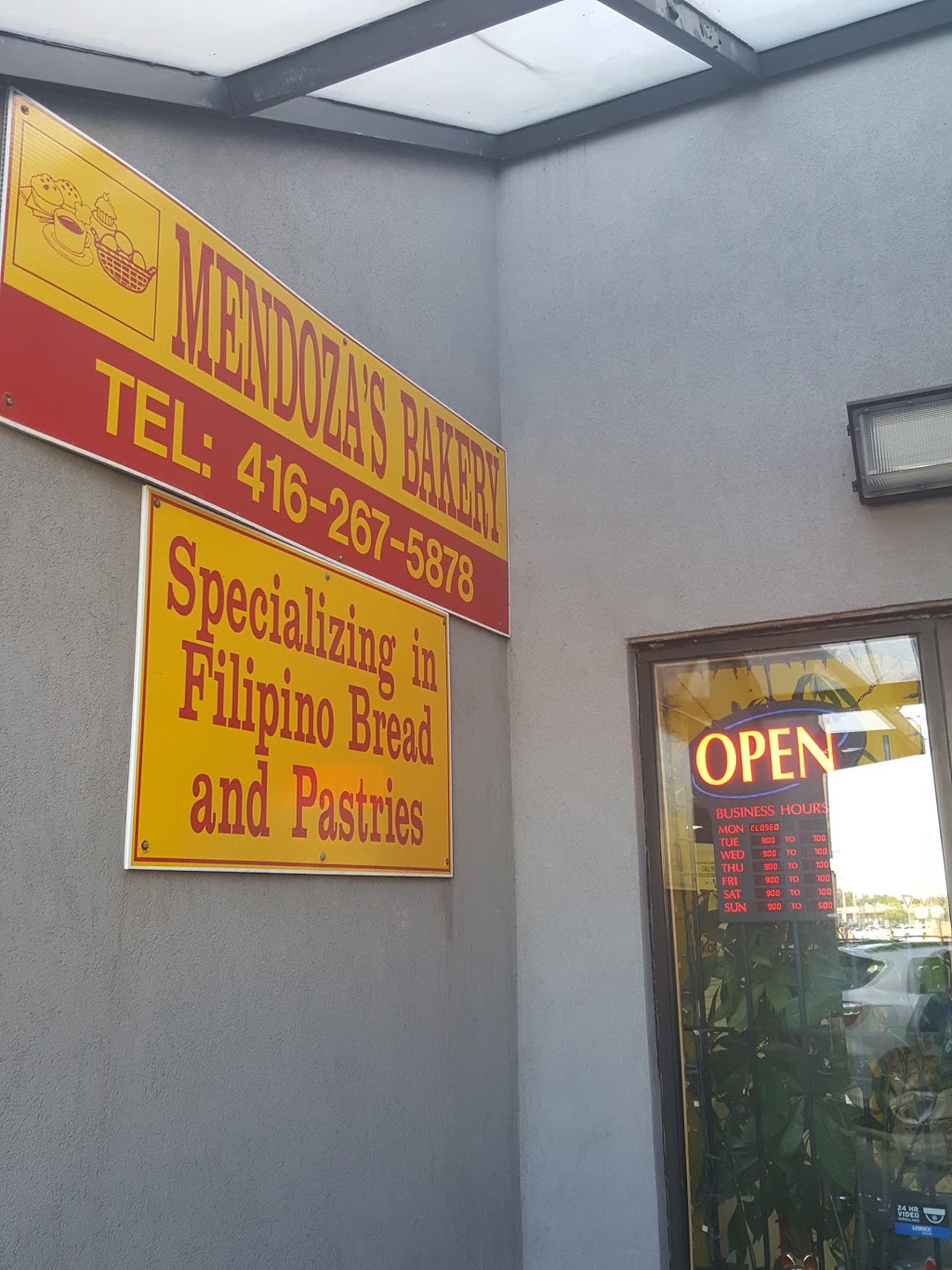 Mendozas Bakery | bakery | 1071 Danforth Rd, Scarborough, ON M1J 1E4, Canada | 4162675878 OR +1 416-267-5878