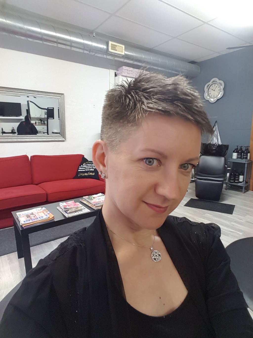 salon belle | 21 Mill St, Frankford, ON K0K 2C0, Canada | Phone: (613) 398-9104