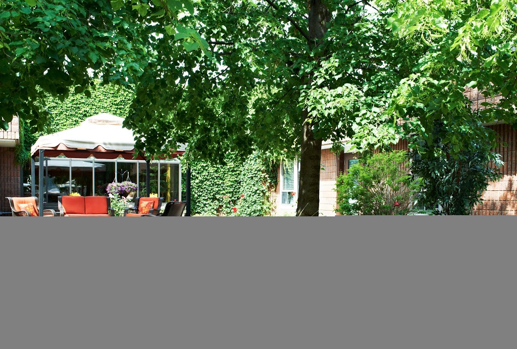 Revera Highland Place | 20 Field Gate St, Kitchener, ON N2M 5K3, Canada | Phone: (519) 741-0221