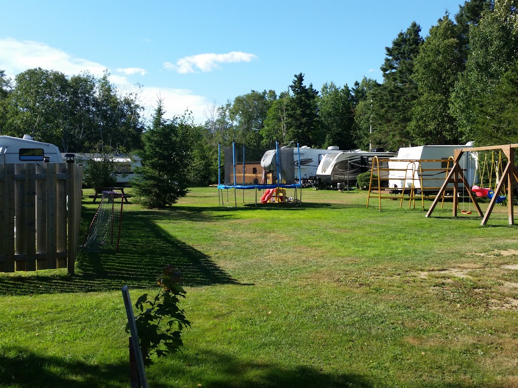 Camping Famille Morin | 1640 QC-138, Saint-Siméon, QC G0T 1X0, Canada | Phone: (418) 514-9268