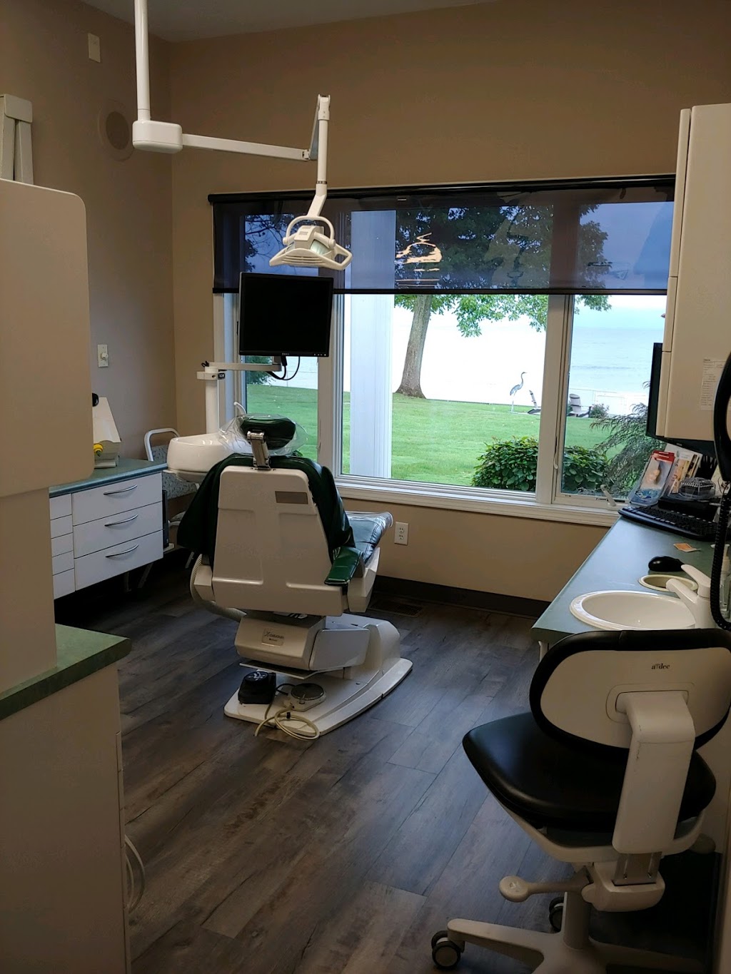 Lakeshore Dental Care | 5020 Lake Shore Rd, Hamburg, NY 14075, USA | Phone: (716) 627-7200