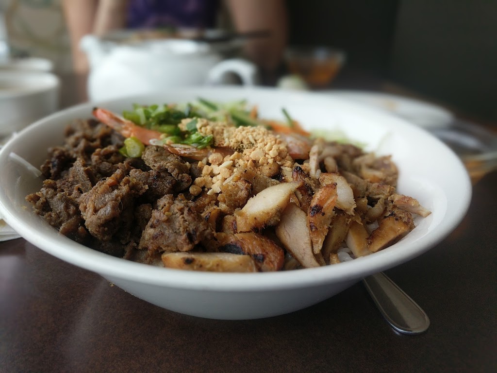 Saigon Sun | 200 Southridge Dr, Okotoks, AB T1S 0B2, Canada | Phone: (403) 995-8181