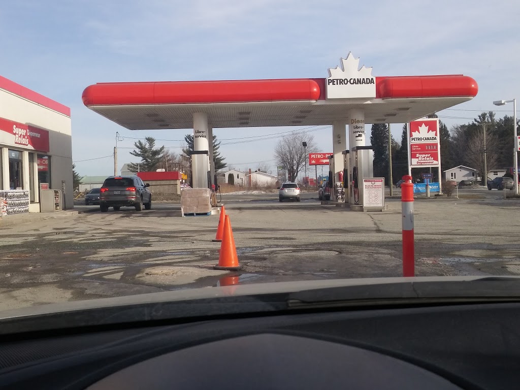 Petro-Canada Gas Station & Petro-Pass Truck Stop | 5005 Boulevard Industriel, Sherbrooke, QC J1R 0P4, Canada | Phone: (819) 569-9110