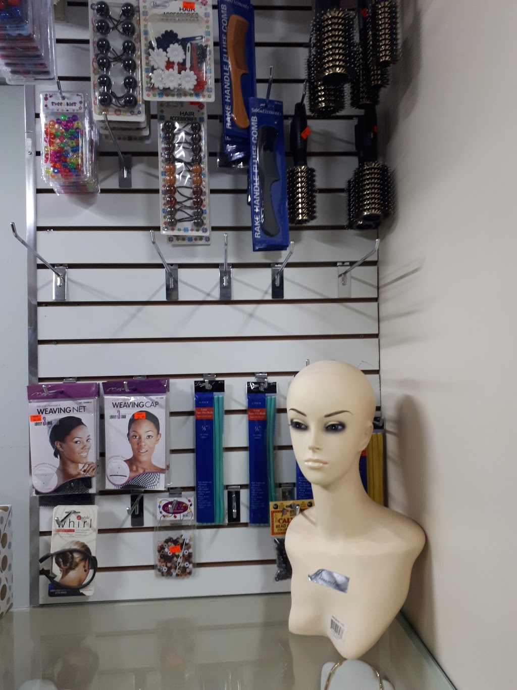 Looks Beauty Salon & Supplies The | 463 Dundas St, London, ON N6B 1W3, Canada | Phone: (519) 439-8300