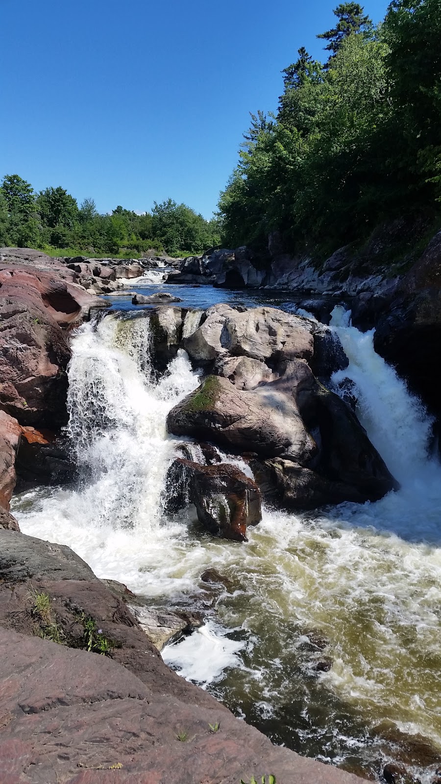 Parc des Chutes-Rouillard | 1170 Route Bégin, Saint-Anselme, QC G0R 2N0, Canada | Phone: (418) 885-9360