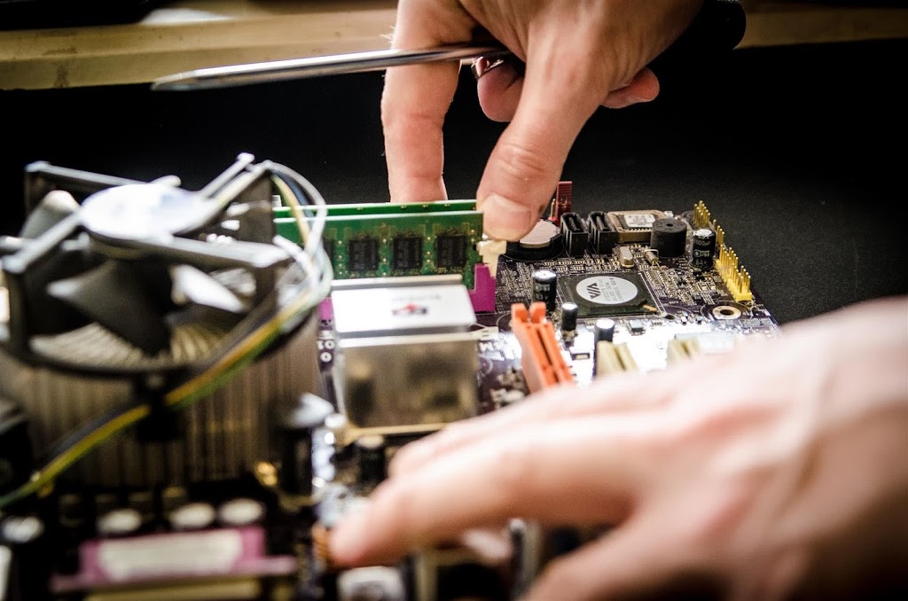 Courtice Computing | 14 Moses Cres, Bowmanville, ON L1C 0T7, Canada | Phone: (289) 201-5911